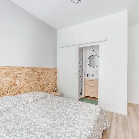 Villa Spacieuse 6 Ch/12 Personnes/ 6 Sdb Wc Privee Valenciennes Exterior photo