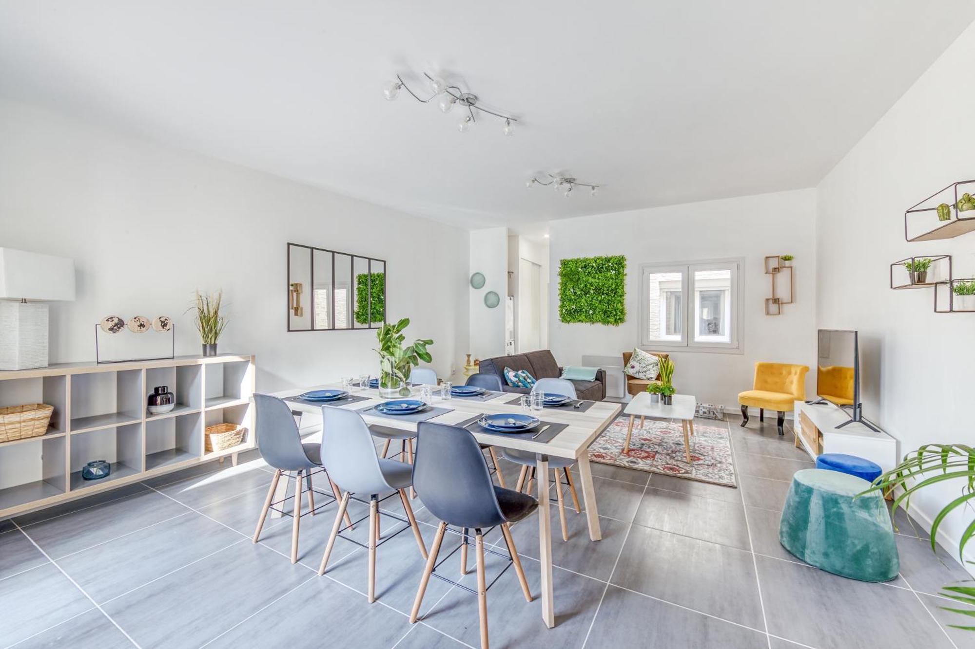 Villa Spacieuse 6 Ch/12 Personnes/ 6 Sdb Wc Privee *
