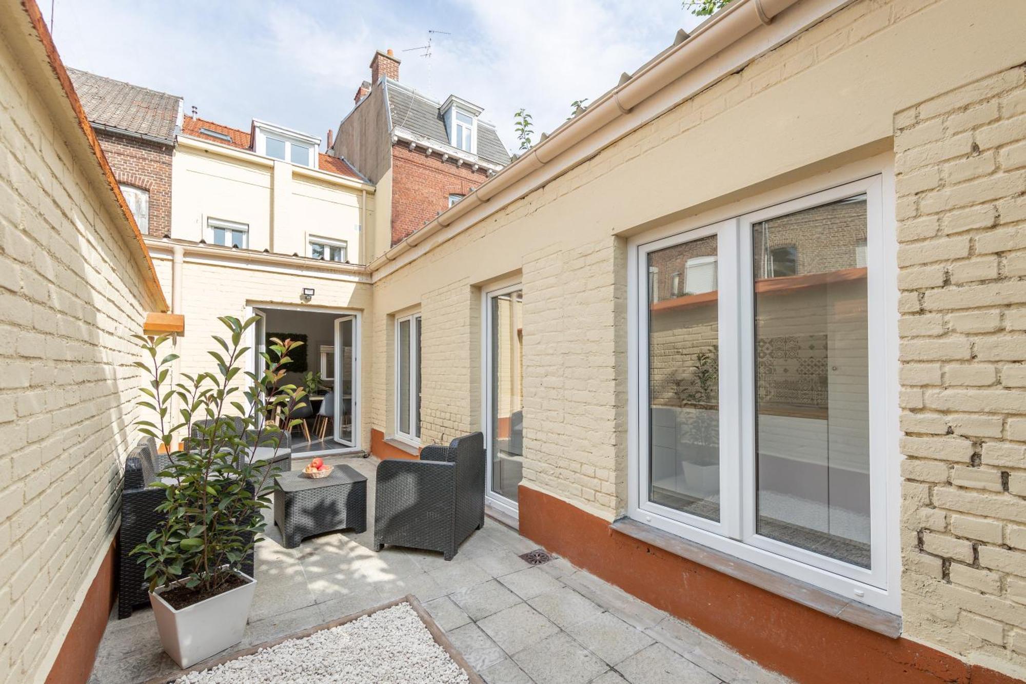 Villa Spacieuse 6 Ch/12 Personnes/ 6 Sdb Wc Privee Valenciennes