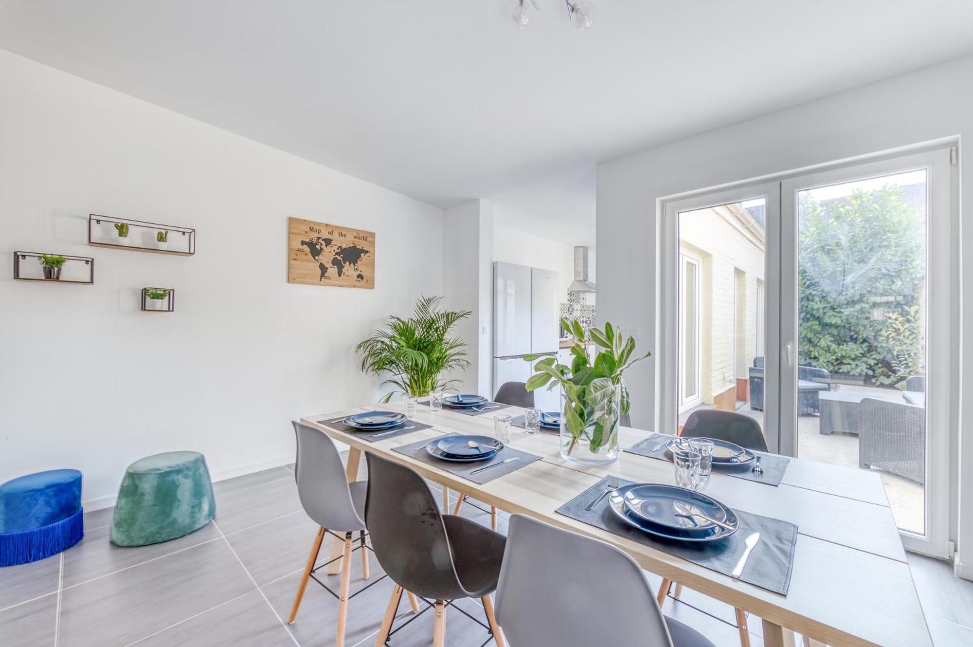 Spacieuse 6 Ch/12 Personnes/ 6 Sdb Wc Privee