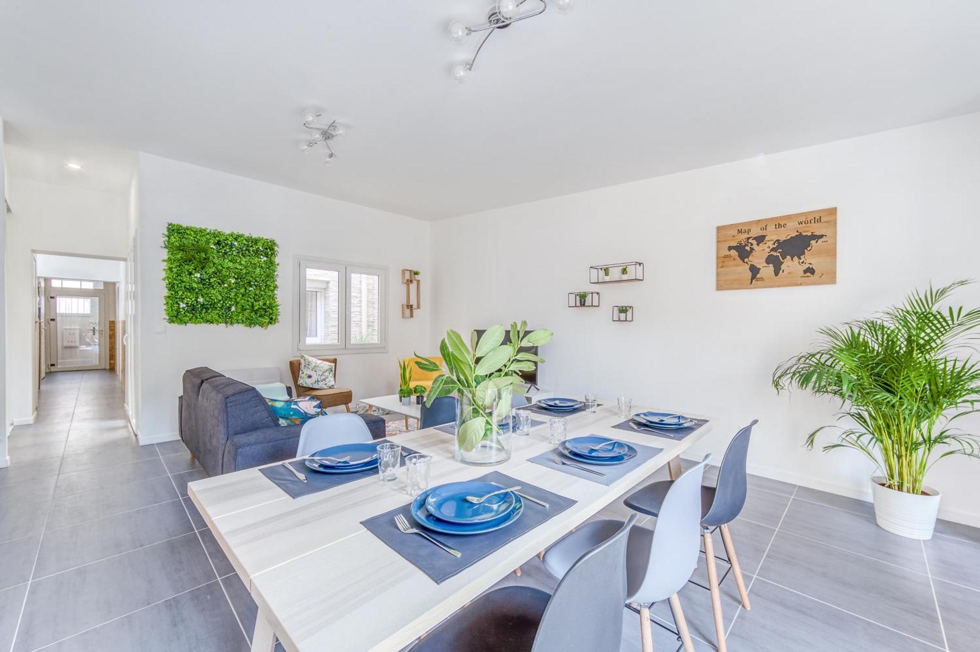 Spacieuse 6 Ch/12 Personnes/ 6 Sdb Wc Privee Villa Valenciennes